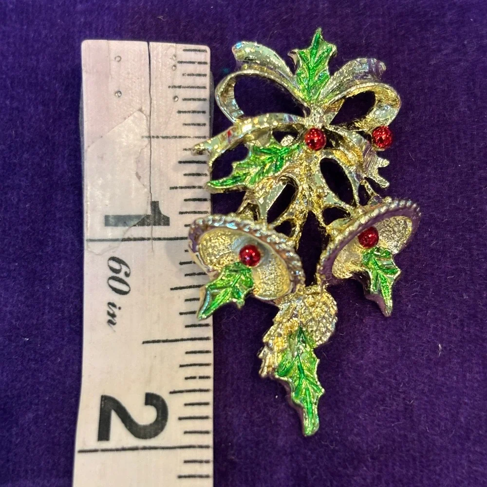 Gerry's Vintage Christmas Bells Holly Enamel Red Green Gold Tone Brooch Pin
